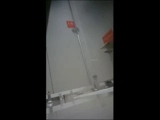 Nike Wearing Girls Sexy Buttocks screenshot 3