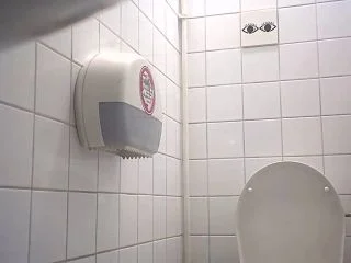 Student Restroom 87 screenshot 6