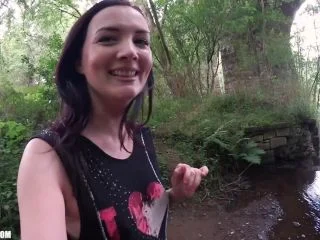 Faye Taylor – A Pee In A Stream screenshot 2