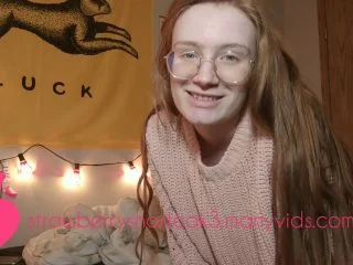 Peeing Amd Cumming In My Panties screenshot 1