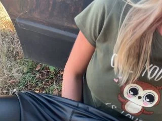 ClaidiaMac – Outdoor Pee P2160 screenshot 1