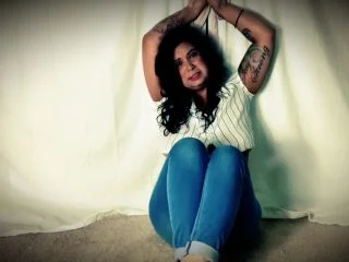 Tied Up And Desperate To Pee screenshot 2