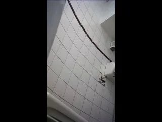 Student Restroom 109 screenshot 2