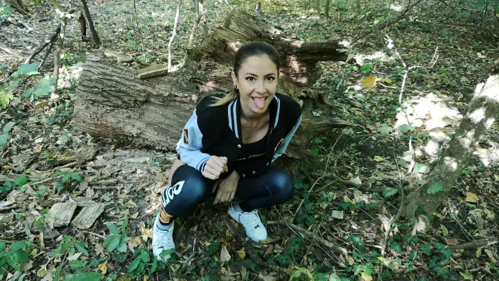 Wet Kelly – Peeing In Public In The Forest