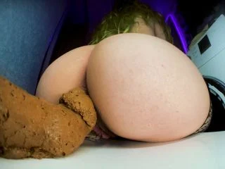 DirtyBetty – Monstro-Giant Turd From Hot Ass screenshot 4