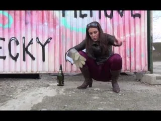 Drunk Milf Pissing Compilation screenshot 3