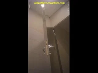 Student Restroom 77 screenshot 5