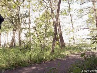 Nicole Sweet – Pee Public screenshot 2