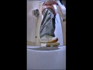 Hairless Pink Vagina Beauty Dancer Peeing screenshot 5