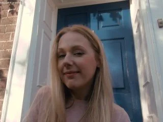 Squatting Down To Wet Her Knickers screenshot 3