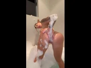 Muscle Barbie – POV – GABBYFIT ASS FUCK AND PISS screenshot 3