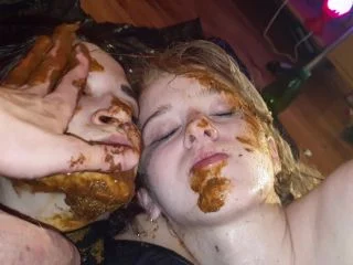 Scat And Pee Top Models Threesome By Top Girls screenshot 7