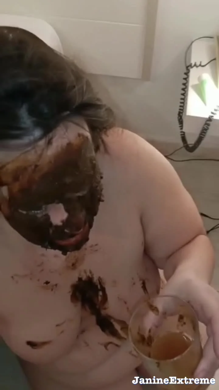 JanineExtreme – Shiteating Fuckslut