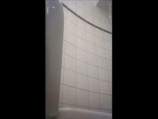 Student Restroom 113 screenshot 2