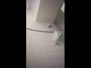 Student Restroom 113 screenshot 7