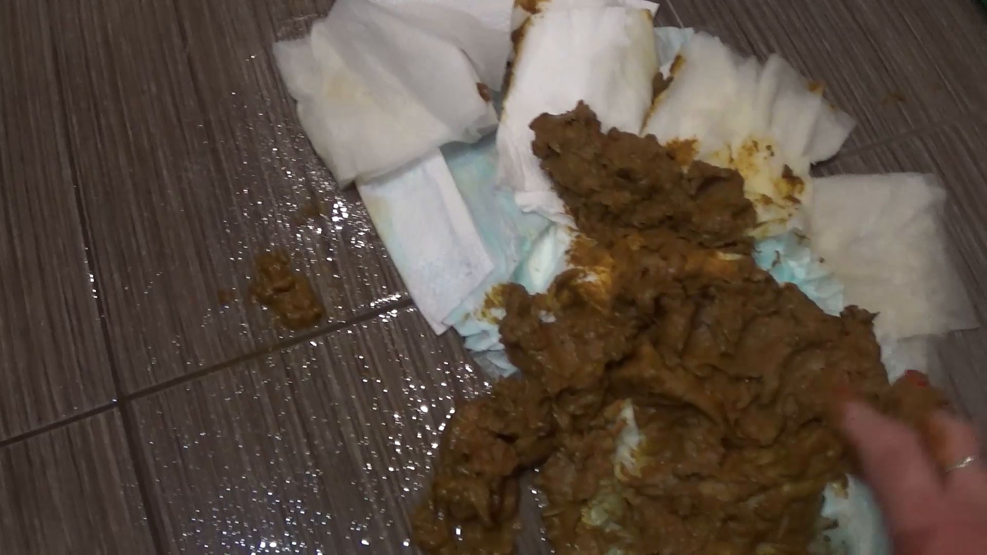 HotDirtyIvone – Shit Playing Fun Ivone