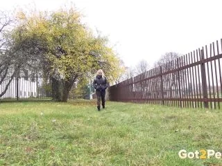 Messy Over Grass screenshot 1