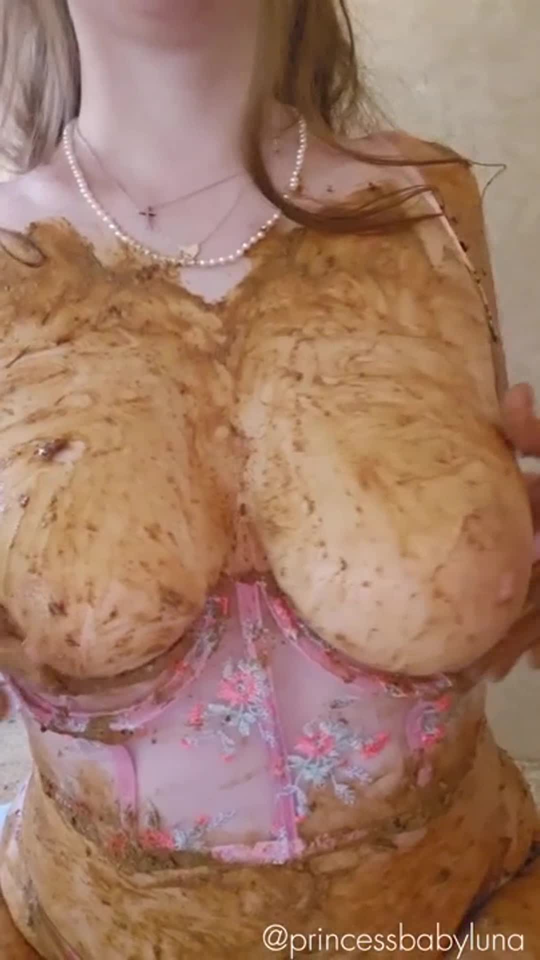 PrincessBabyLuna – A Cute Smearing Session