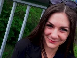 Lullu Gun – Sexy Spaziergang Mit Pissen Und Blasen screenshot 3