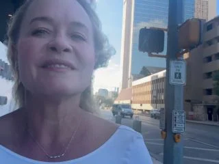 Braless Pokies In Public And Peeing At The Diner screenshot 1