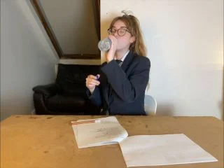 Peachypoppy Accidentally Wet Myself In Detention screenshot 1