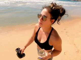 Drinking Pee On The Beaches Of Brazil I Swallowed More Than 3 Liters screenshot 3