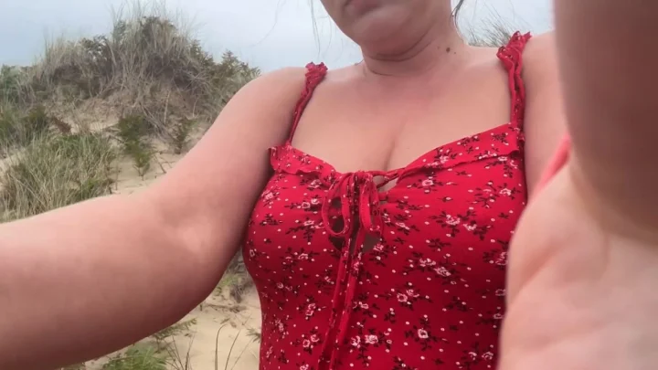 Hot Summer Girl Peeing On Public Beach