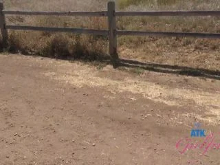 Kimmie Haze Pee Live 05.26.26 screenshot 3