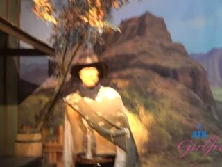 Selena Sativa Pee Outdoor screenshot 4