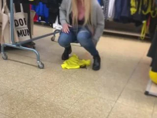 Violent Piss In The Department Store screenshot 3