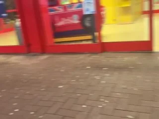 Violent Piss In The Department Store screenshot 6