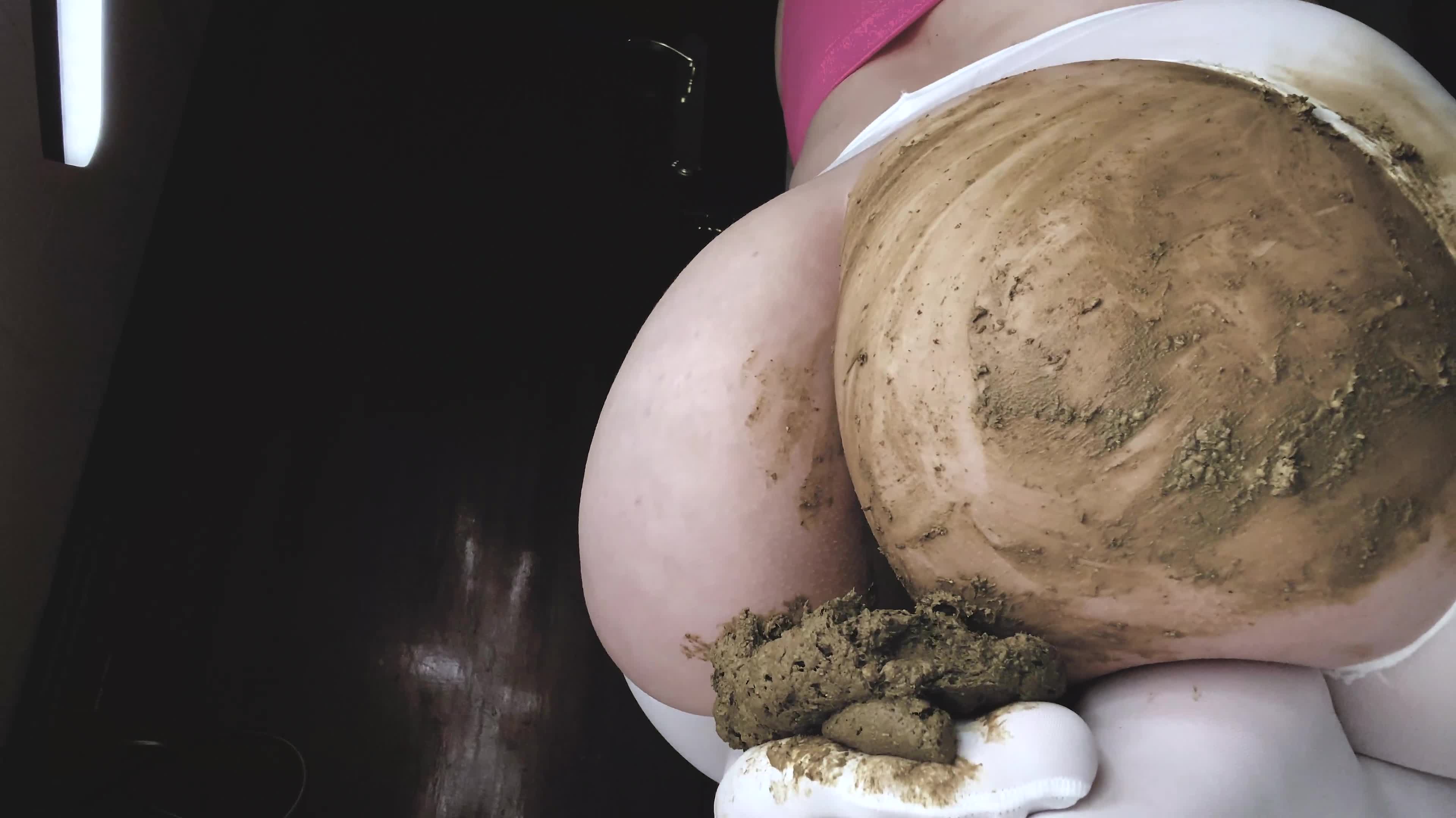 SweetbettyParlour – Pretty Feet Smelly Shit