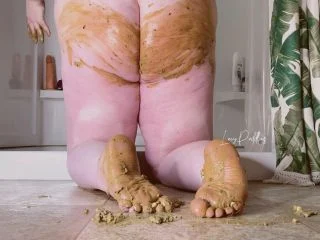 LucyPuddles Oily And Shitty Soles screenshot 7