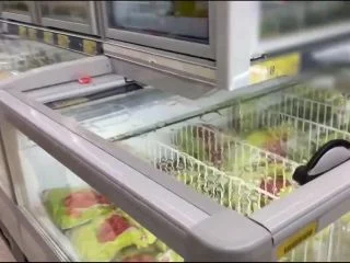 Girls Pissing In Various Public Stores screenshot 3