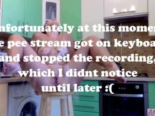 Anjee Lowe – Pee Desperation Episode 3 screenshot 6