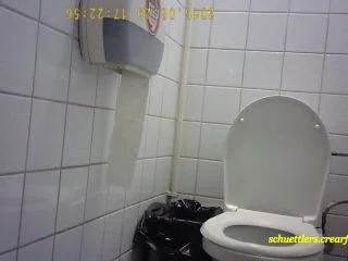 Student Restroom 50 screenshot 1