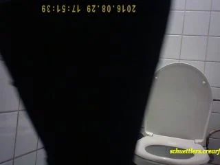 Student Restroom 50 screenshot 4