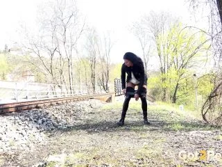 Off The Tracks screenshot 3