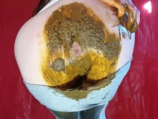 AnnaCoprofield – My Gray Leggings Are Dirty Again screenshot 2