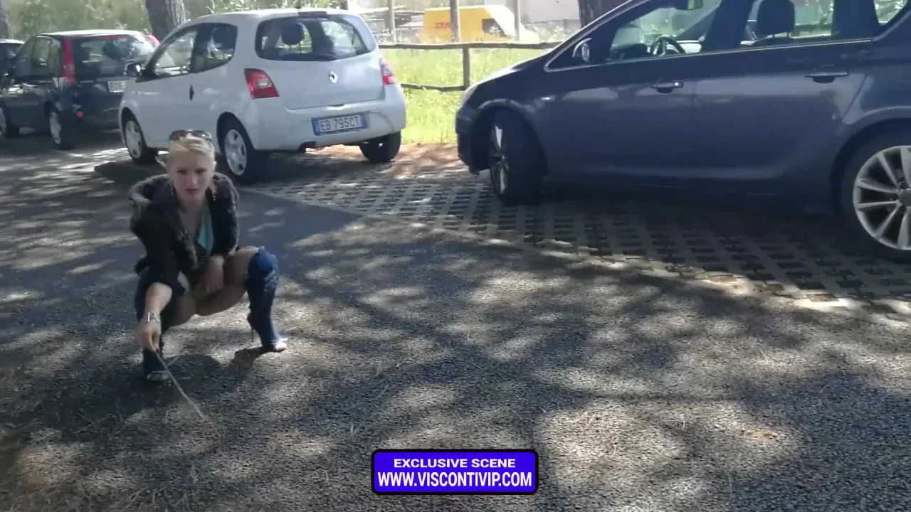 Rossella Visconti – Public Pissing Vol 3