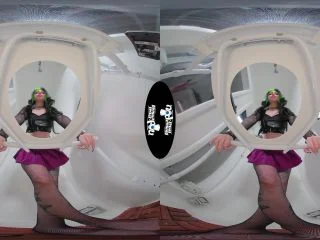 Goth Girl Kittycamtime Waters Her Toilet Goblin screenshot 1