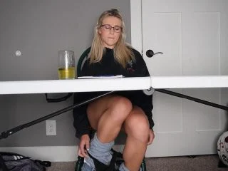 Keeks 3005 – Pee Desperation In Class screenshot 7