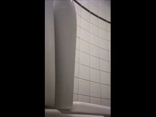 Student Restroom 110 screenshot 7