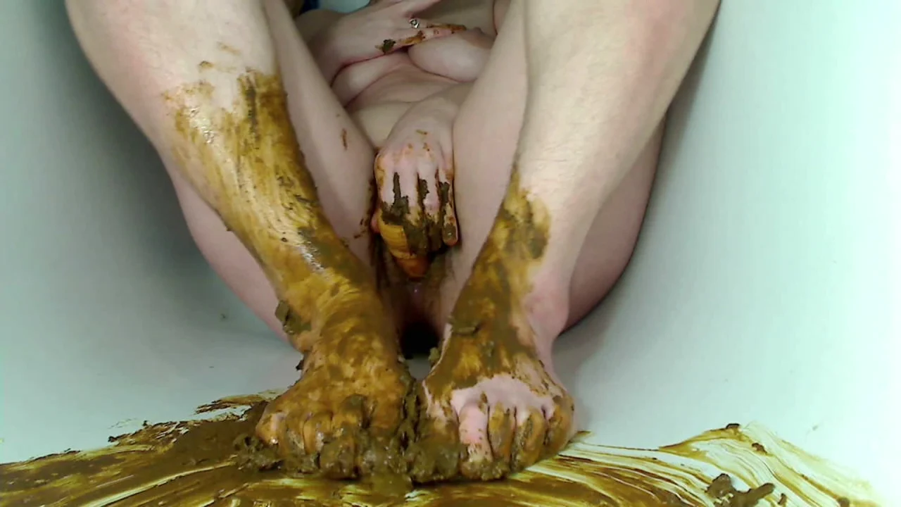Dirty Barbara – Crazy Orgasm With Shit In The Bathroom