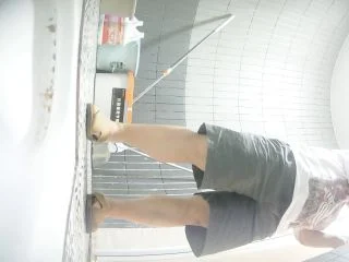 Elegant Office Lady Urinating screenshot 6