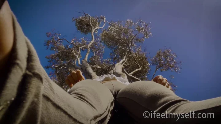 PEE BREAK 0285 BY ANA B