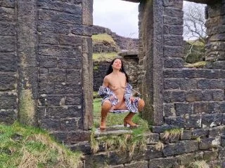 Nude Outdoor In Abandoned Place screenshot 6