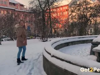 Public In The Snow screenshot 2