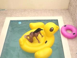 Rubber Ducky Fucky screenshot 1