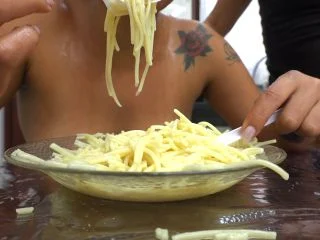 NewScatinBrazil – Scat Spaghetti – Nicole And Valeria screenshot 3